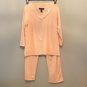 Rene Rofe sleepwear. Pajama swet size small. pink and white polkadot. Super soft